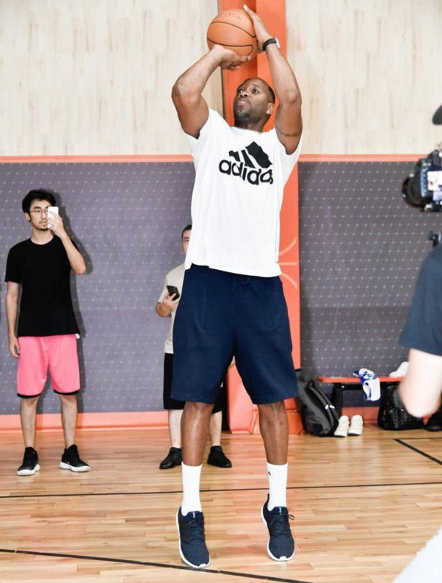 记者：拉什福德请假是个人原因并未受伤，明日就能回归训练（记者：拉什福德因个人事务请假并无伤情，明日即可归队训练）