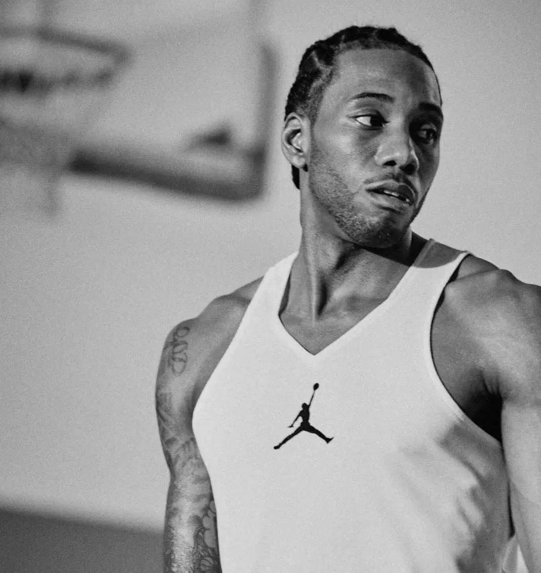 意大利女排3-0美国，晋级四强，队员疯狂庆祝，埃格努20分得分王（意大利女排直落三局横扫美国晋级四强，埃格努砍下20分荣膺得分王）